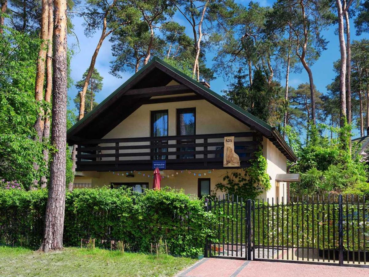 Dom Kotik W Lukecinie Villa Екстериор снимка